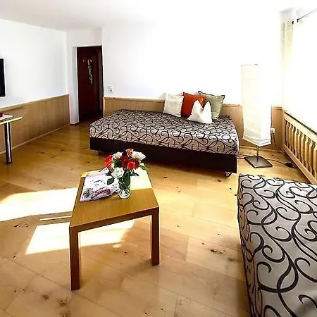 Swiesers Hotel *